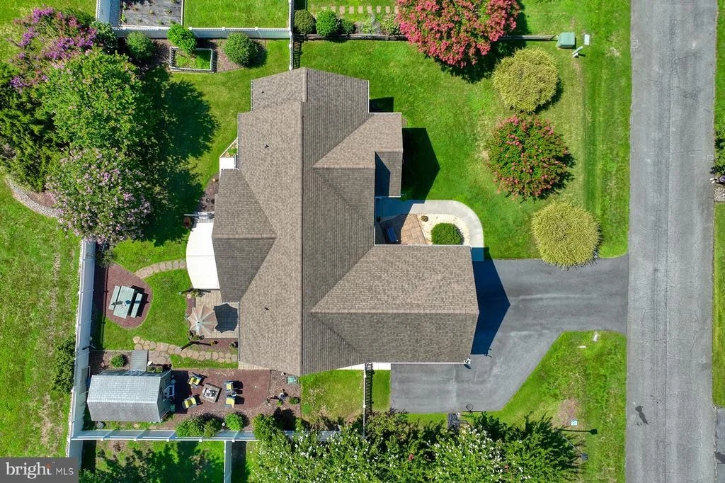 Photo of 16853 LANCASTER ROAD