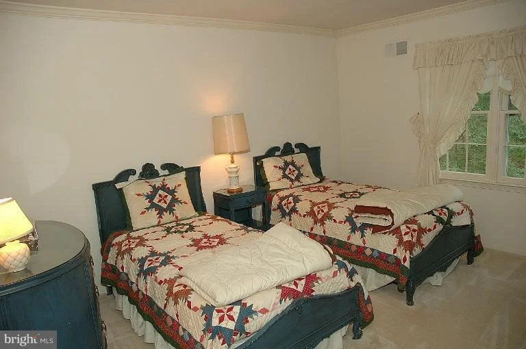 Photo of 1082 OLD CEDAR ROAD