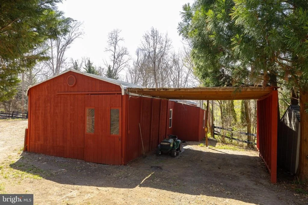 Photo of 8701 SINCLAIR MILL ROAD