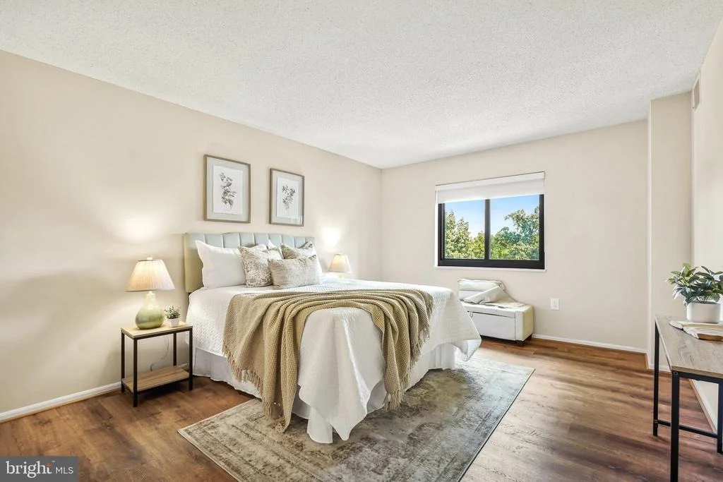Photo of Unit 3621 at 15115 INTERLACHEN DRIVE