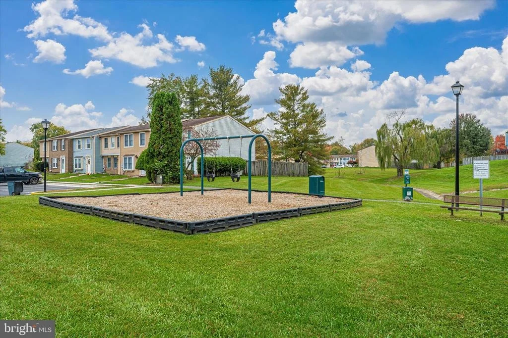 Photo of 5696 PEBBLE DRIVE