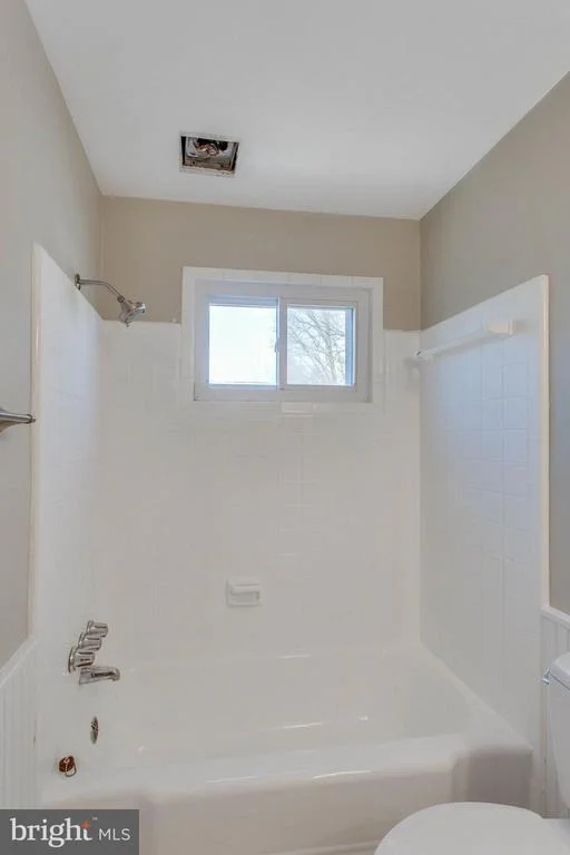 Photo of 10409 FOREST AVENUE