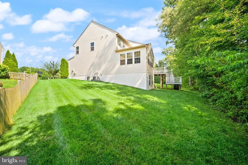 Photo of 9405 LOMAX FOREST DRIVE