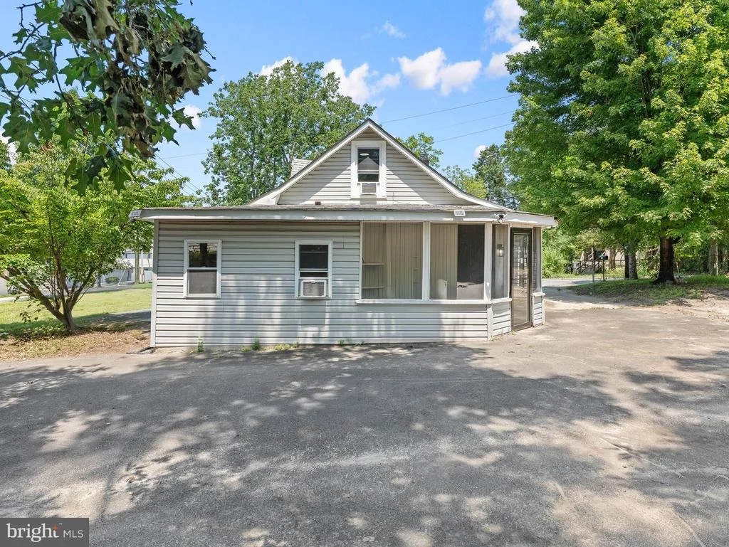 Photo of 215 ERIAL ROAD