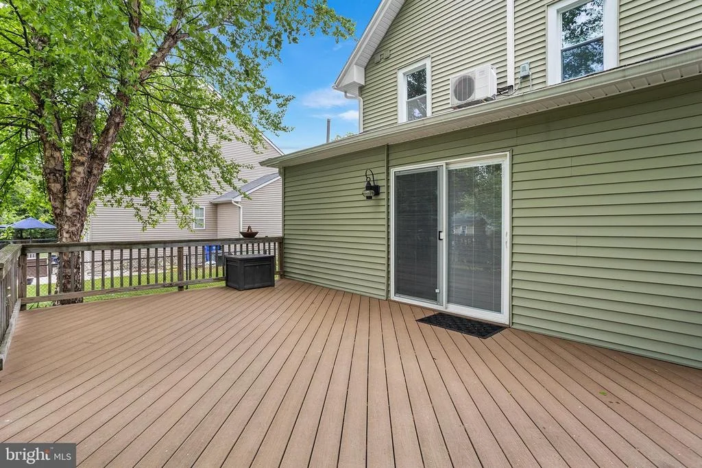 Photo of 211 EDGEWOOD AVENUE
