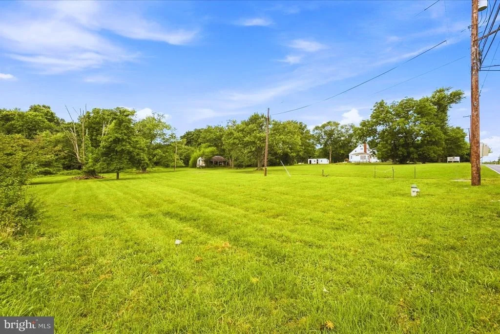 Photo of 5904 MUNCASTER MILL ROAD