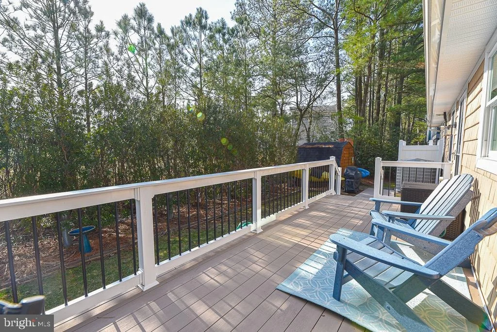 Photo of 956 LAKE VIEW DRIVE