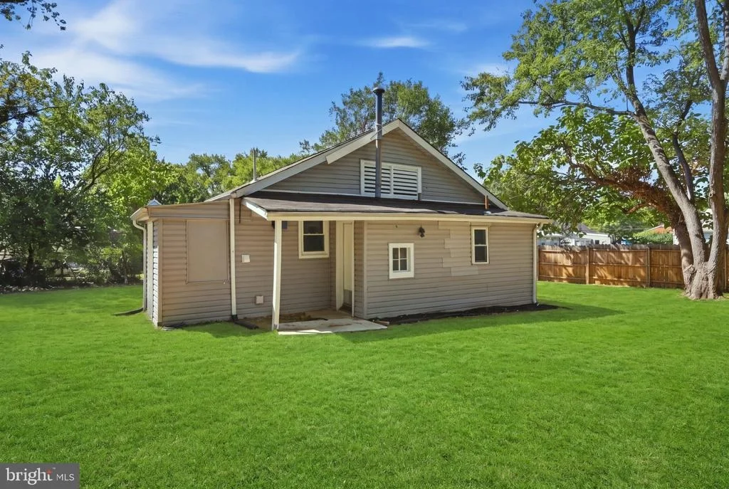 Photo of 805 WEST STREET