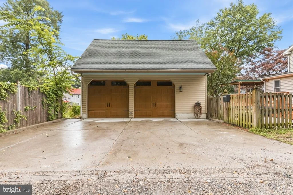 Photo of 1105 MONTGOMERY STREET