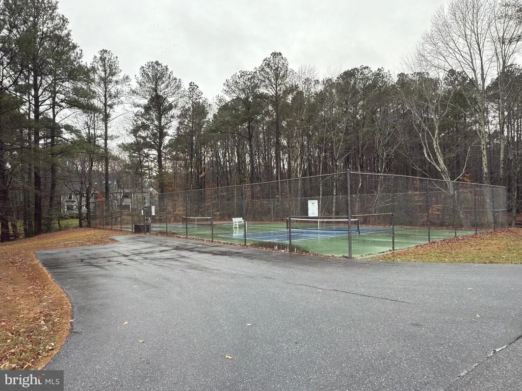 Photo of 4011 GROSSE POINT DRIVE