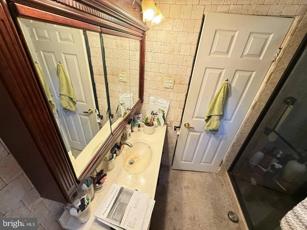 Photo of 446 STILLWATER DRIVE