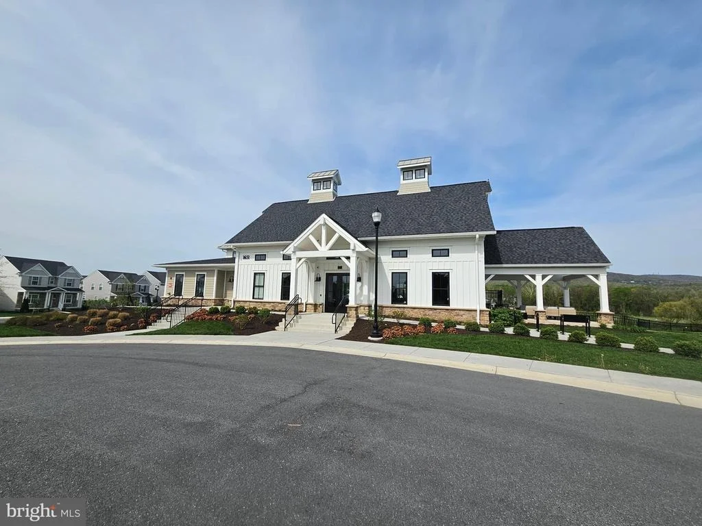 Photo of 1694 DOUBLE BANK ROAD
