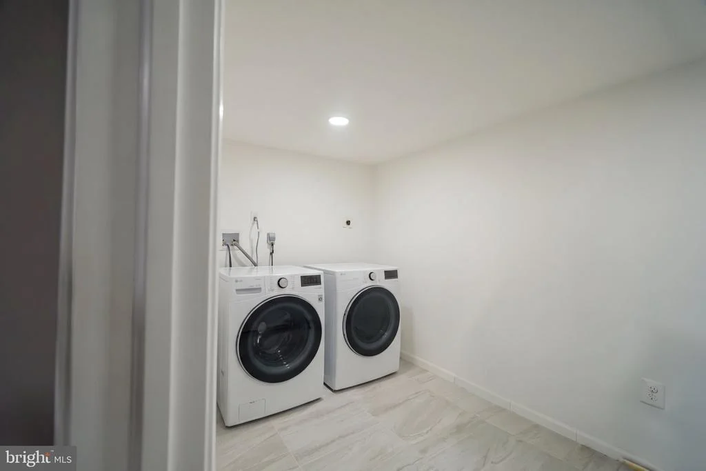 Photo of 4150 BARRETT