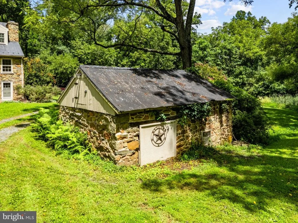 Photo of 39902 THOMAS MILL ROAD