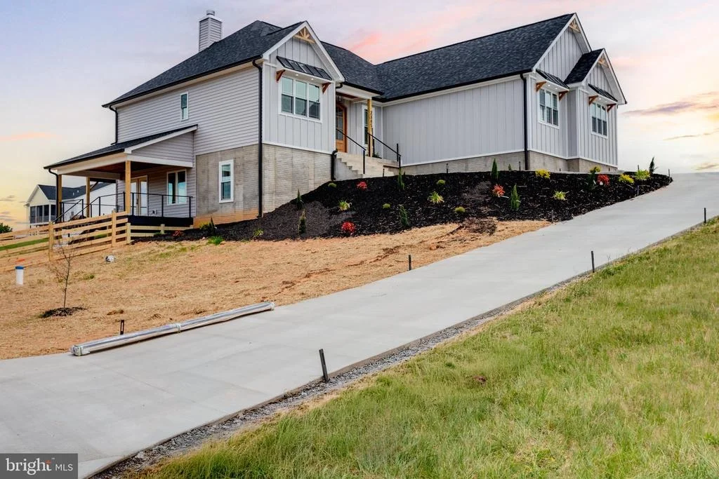 Photo of 23851 LANDS END DRIVE