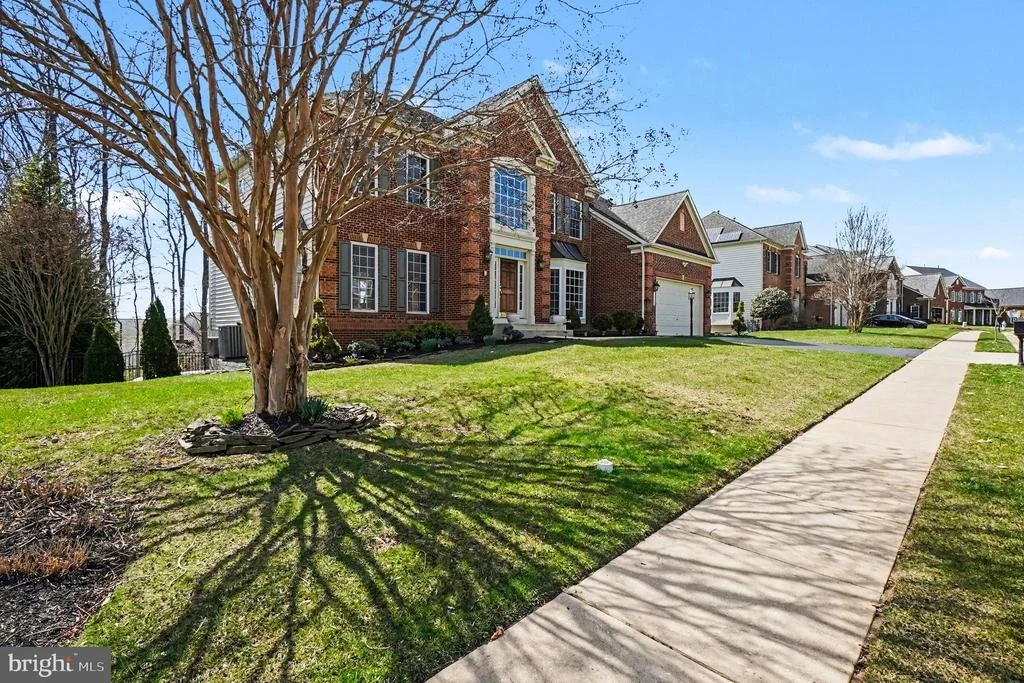 Photo of 1122 OAK TREE DRIVE