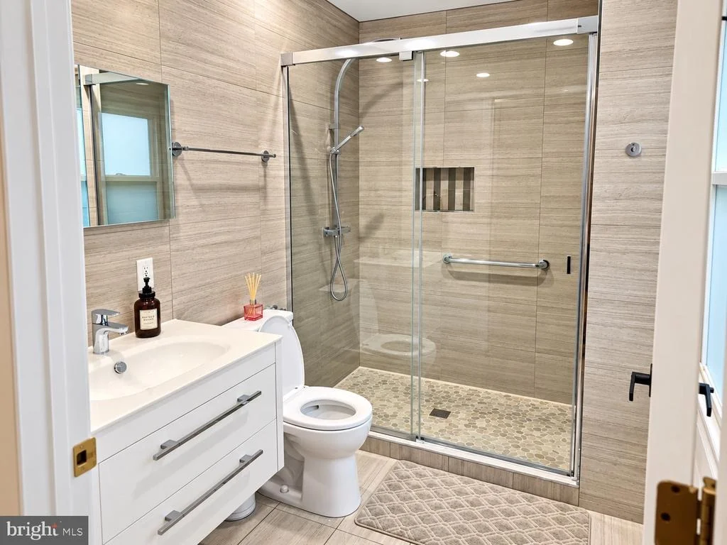Photo of 9 RICHVIEW COURT