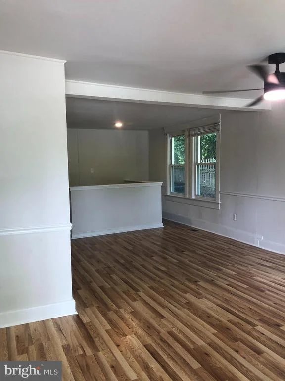 Photo of 516 MENTOR AVENUE