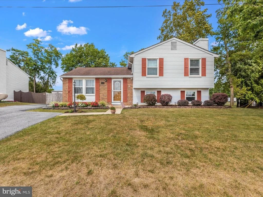Photo of 1303 BUTTERFLY LANE