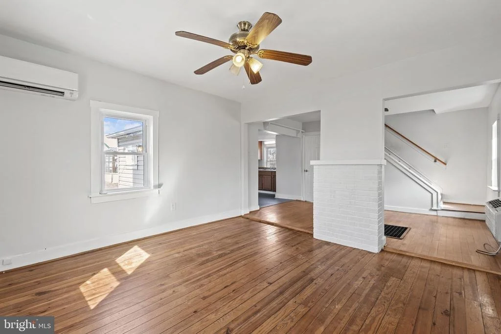 Photo of 822 N COMMERCE AVENUE