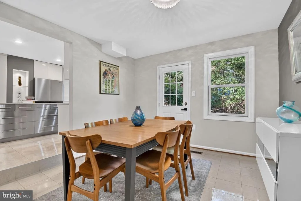 Photo of 9 RICHVIEW COURT