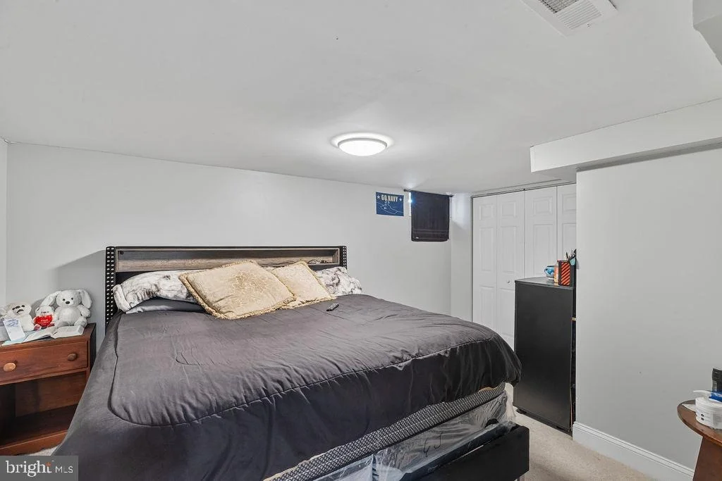 Photo of 8489 ARBUTUS ROAD