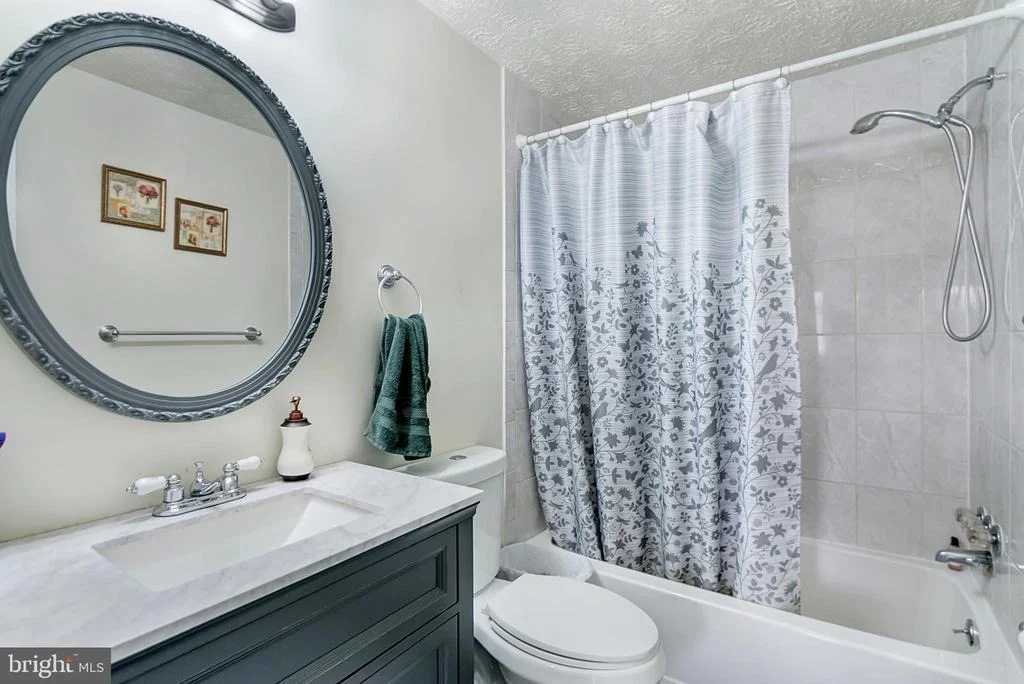 Photo of 1800 LAWNVIEW DRIVE