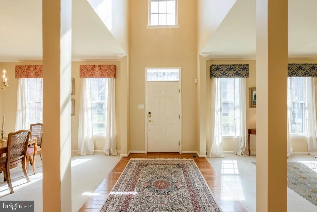 Photo of 10419 WHITE COURT