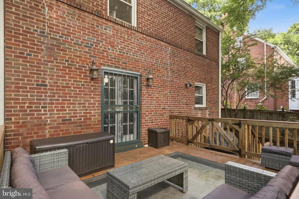 Photo of 10211 SUTHERLAND ROAD
