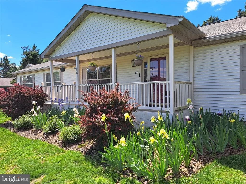 Photo of 13 W GREENWING DRIVE