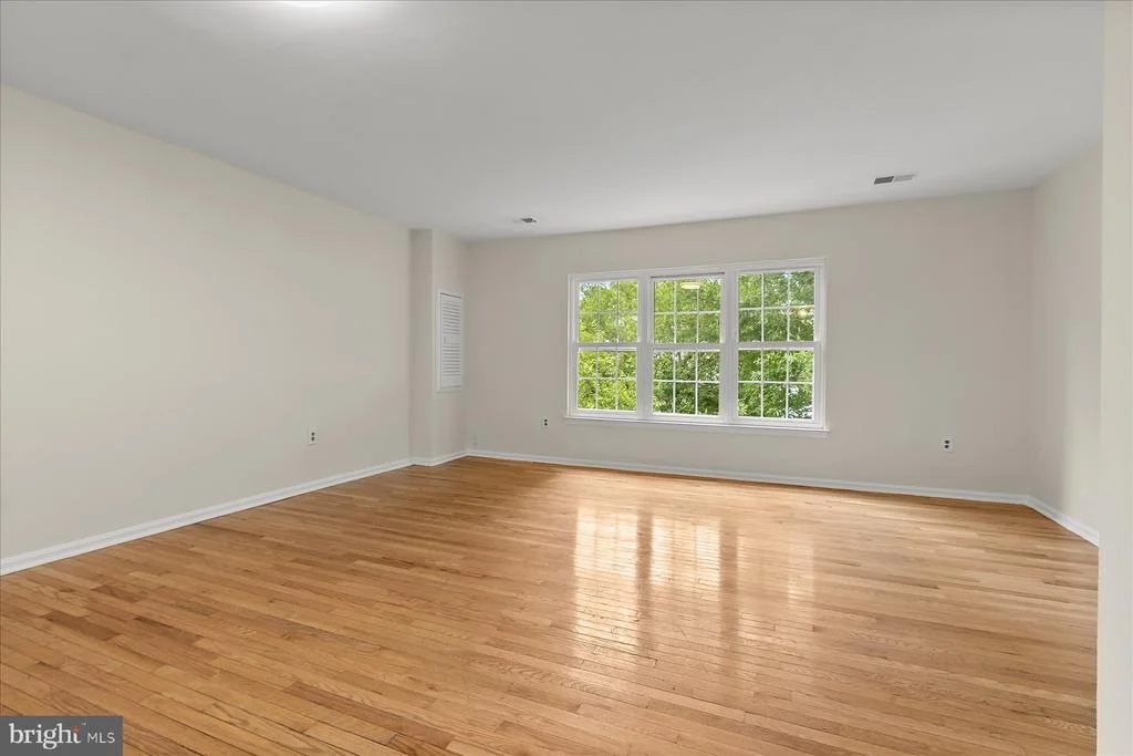 Photo of Unit 191 at 1842 BRONZEGATE BOULEVARD