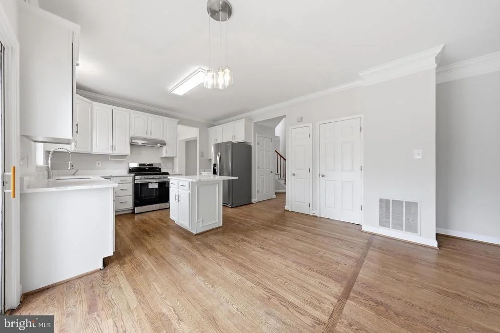 Photo of 6303 IVERSON TERRACE N