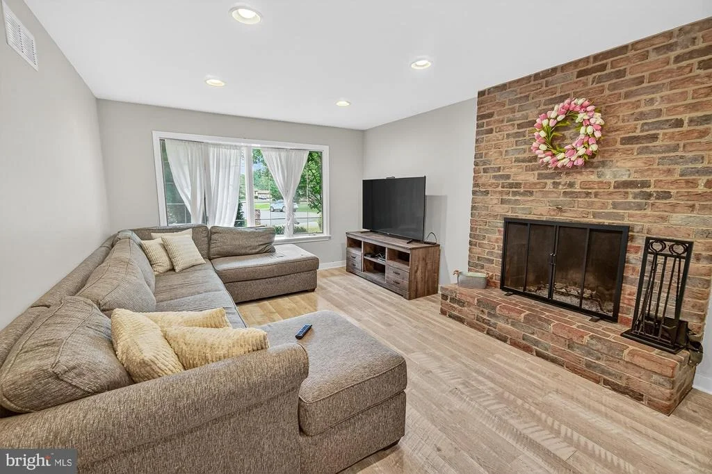 Photo of 8000 GLENDALE COURT