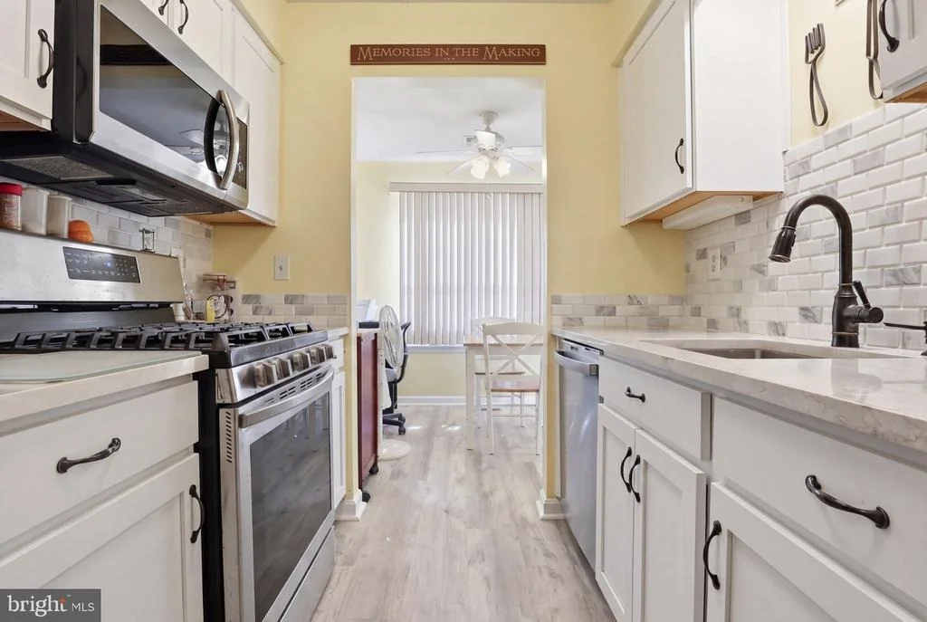 Photo of Unit 1B at 3840 NORMANDY DRIVE