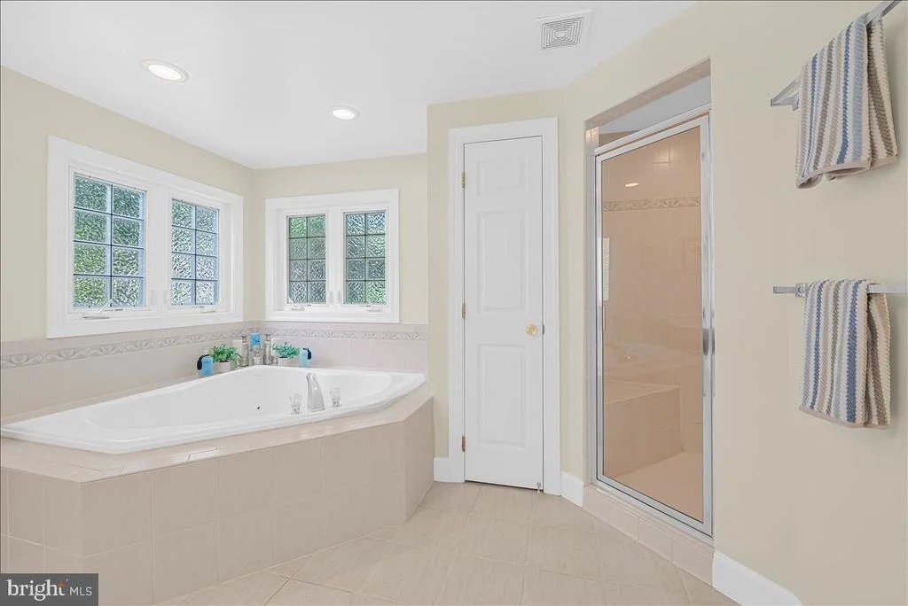 Photo of 6807 MEADOW LANE
