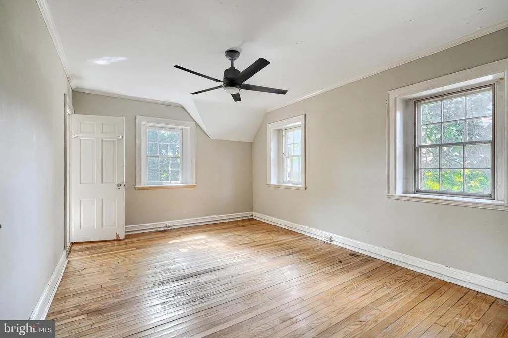Photo of 15 W COLD SPRING LANE