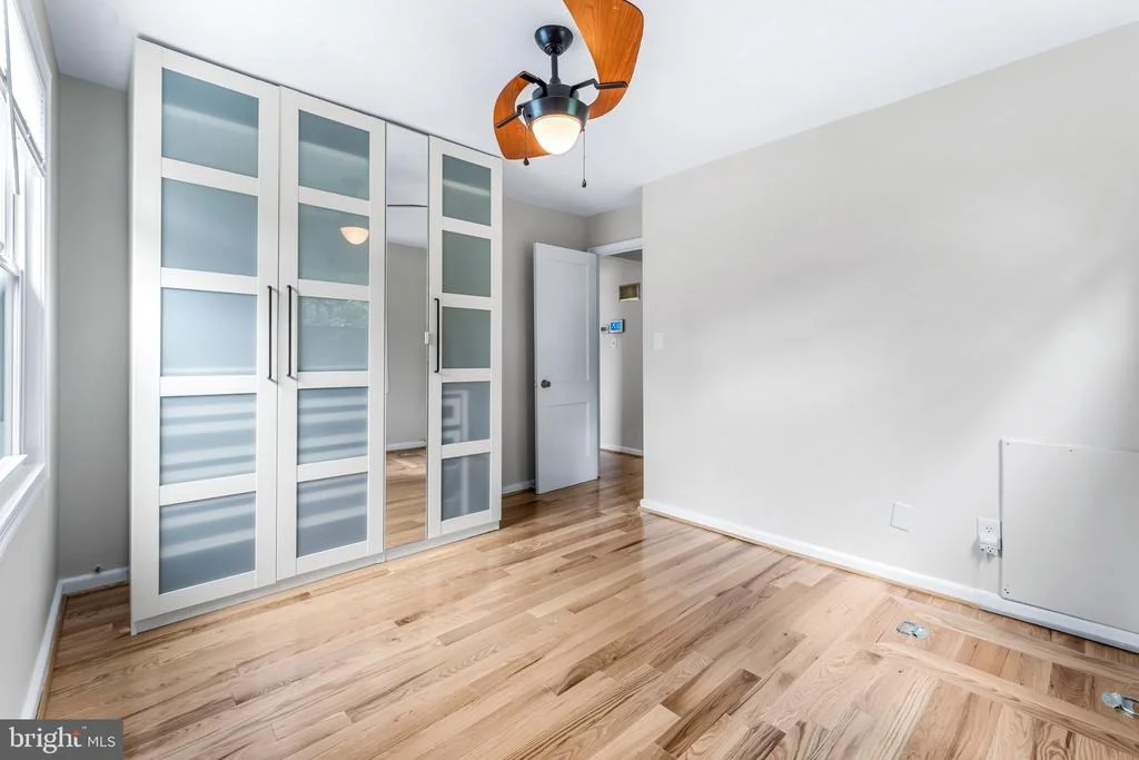 Photo of 6015 FOREST ROAD
