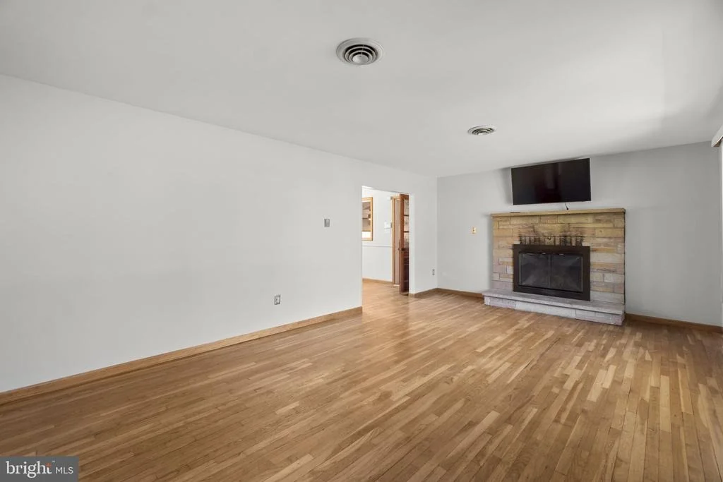 Photo of 7203 PEEKSKILL DRIVE