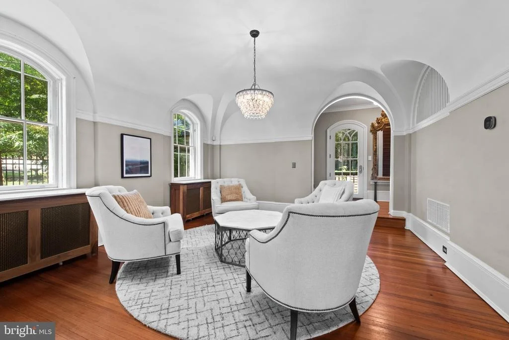 Photo of 504 OVERHILL ROAD