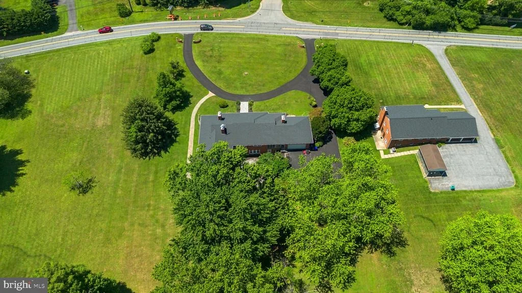 Photo of 18015 MUNCASTER ROAD