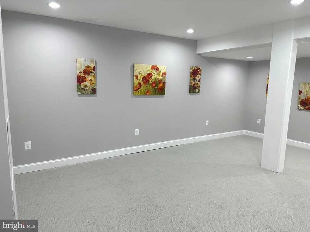 Photo of 7814 OUTING AVENUE