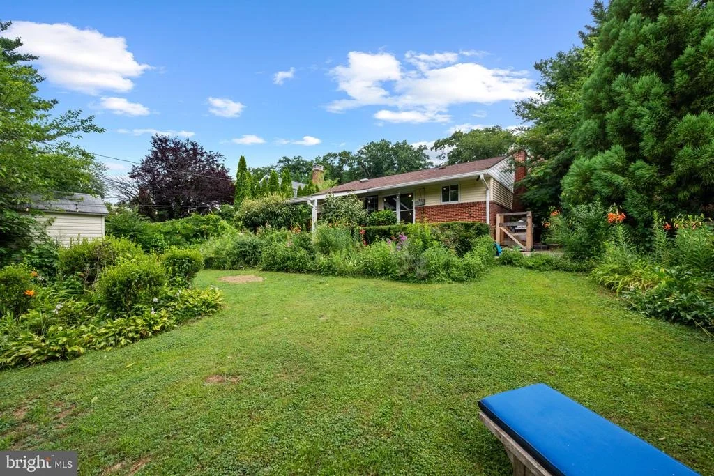 Photo of 803 JOPPA ROAD W