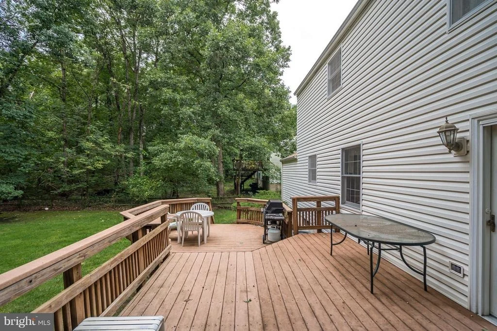 Photo of 112 APPLEGATE DRIVE