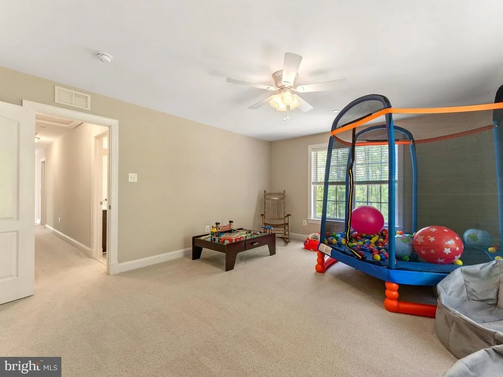 Photo of 995 WILDA DRIVE