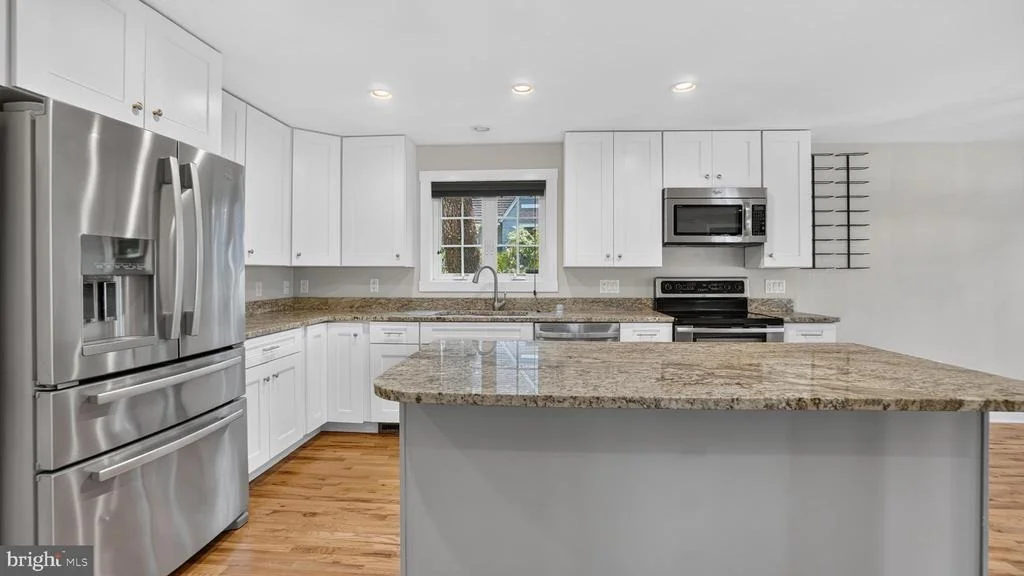 Photo of 7732 W SHORE ROAD W