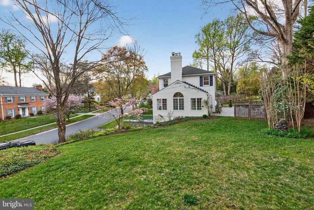 Photo of 6309 KENHOWE DRIVE