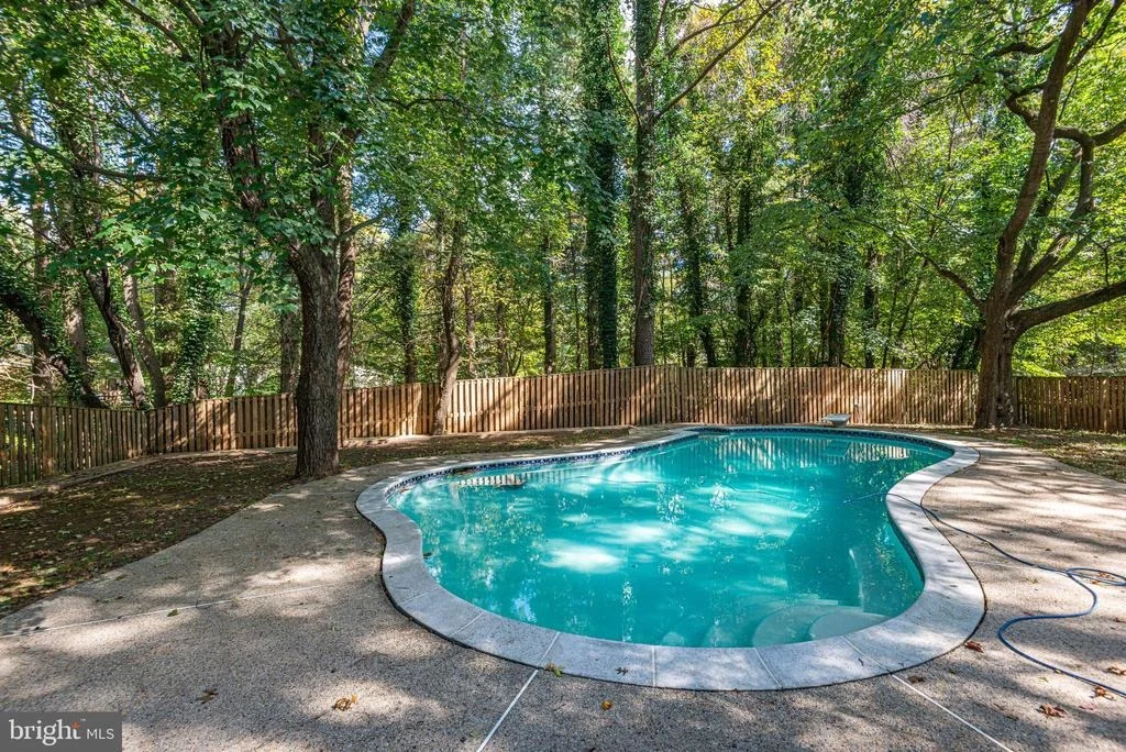 Photo of 9467 MACOMBER LANE