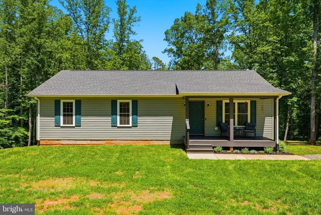 Photo of 898 SEVILLE RD.