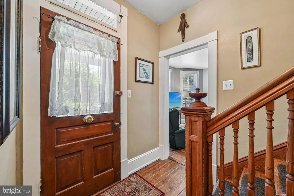 Photo of 20925 CLARKSBURG ROAD