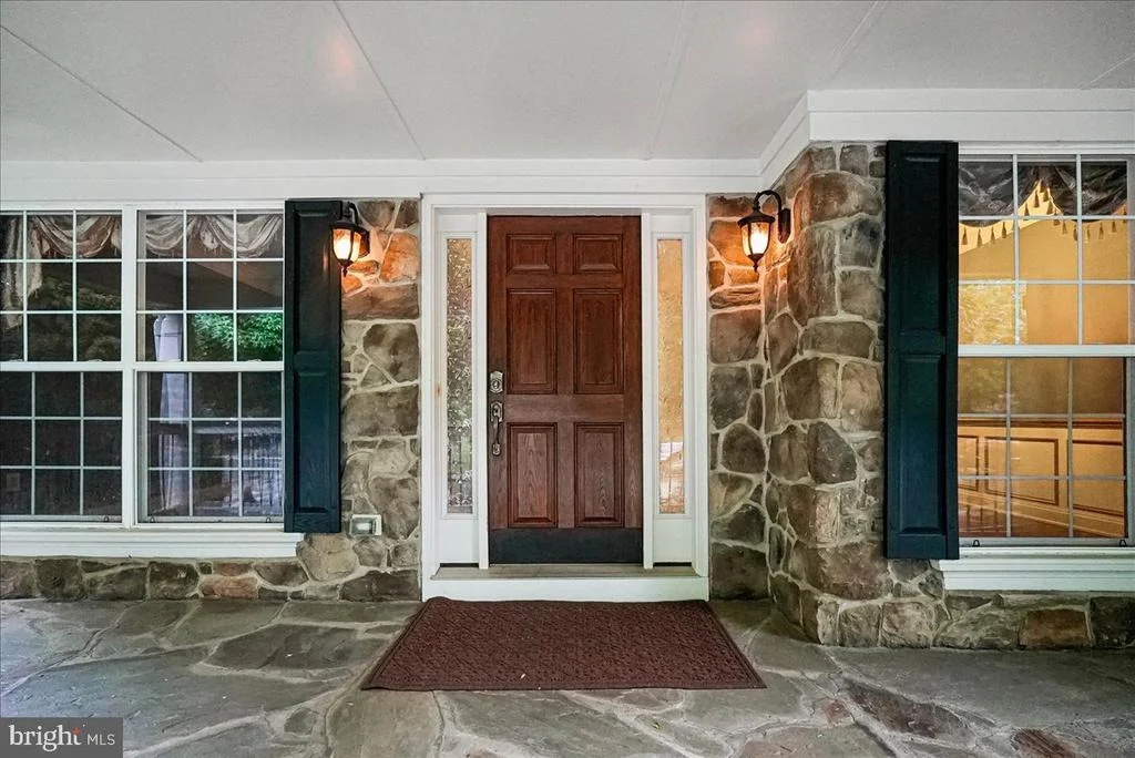 Photo of 320 N CONSTITUTION WAY